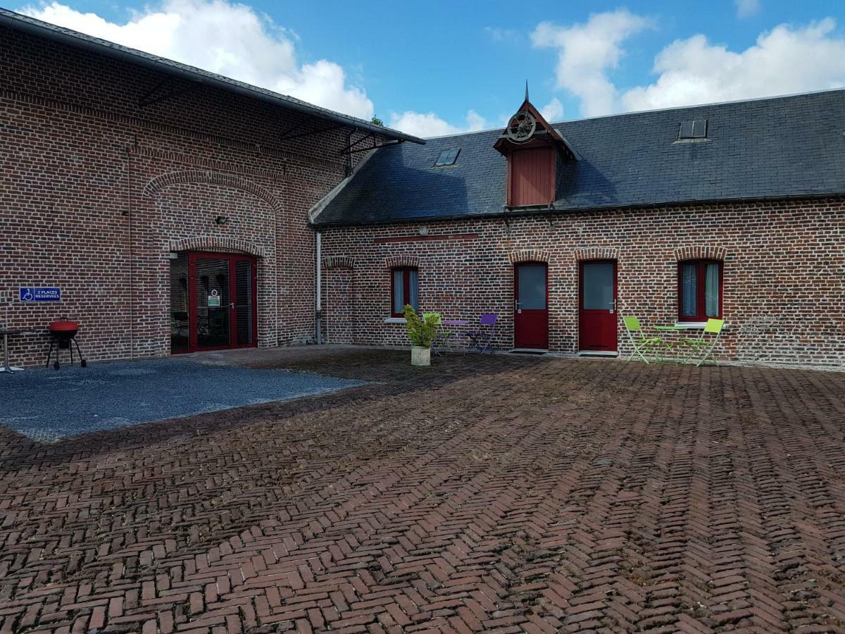 Au Petivall Studio Achicourt Luaran gambar